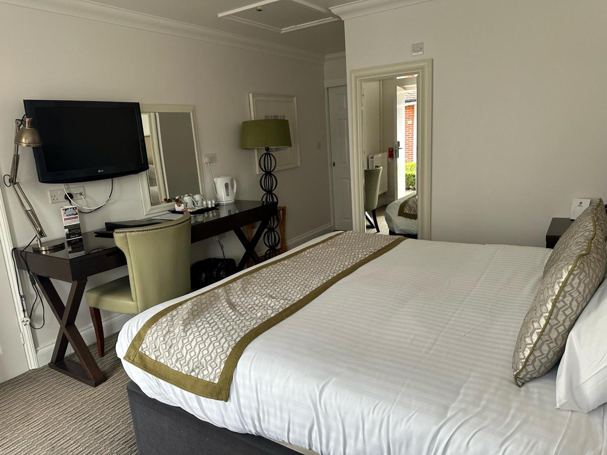Best Western Priory Hotel Bury St. Edmunds Екстериор снимка